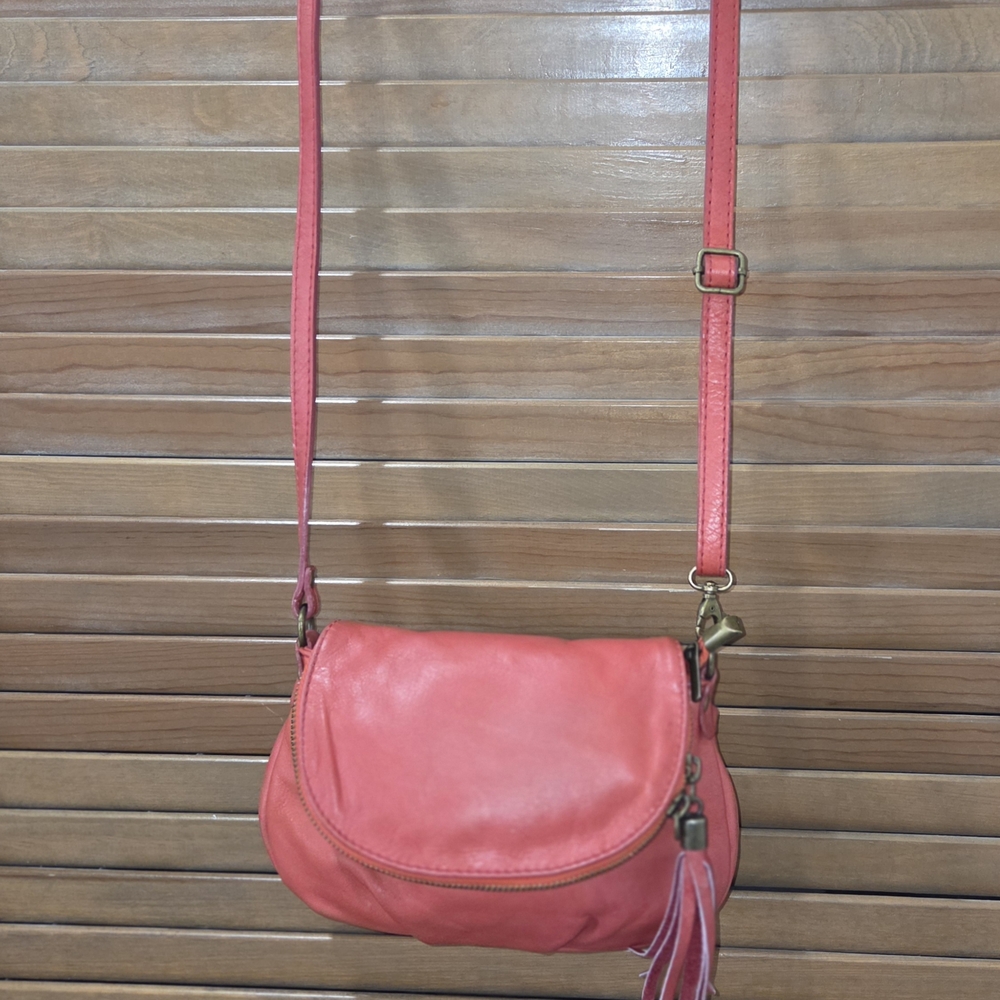 Borse in Pelle Leather Crossbody  Soft Boho Slouchy  Saddle Bag Flap Coral  Sm
